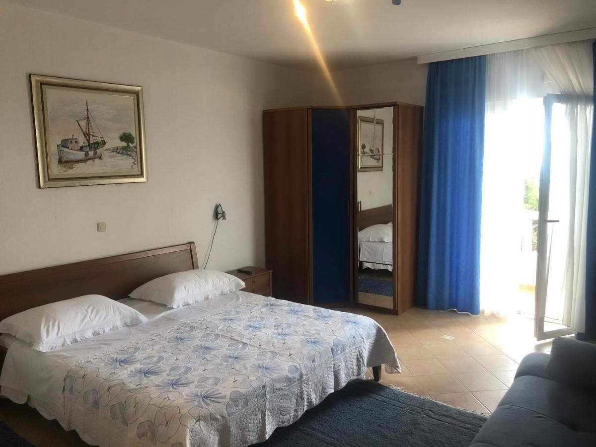 Villa Rosso Baška Voda エクステリア 写真