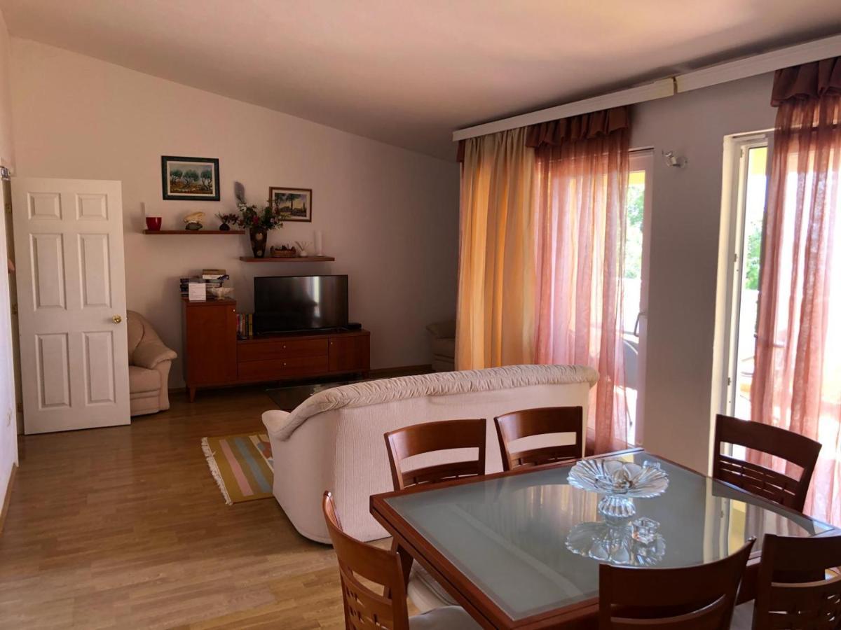 Villa Rosso Baška Voda エクステリア 写真