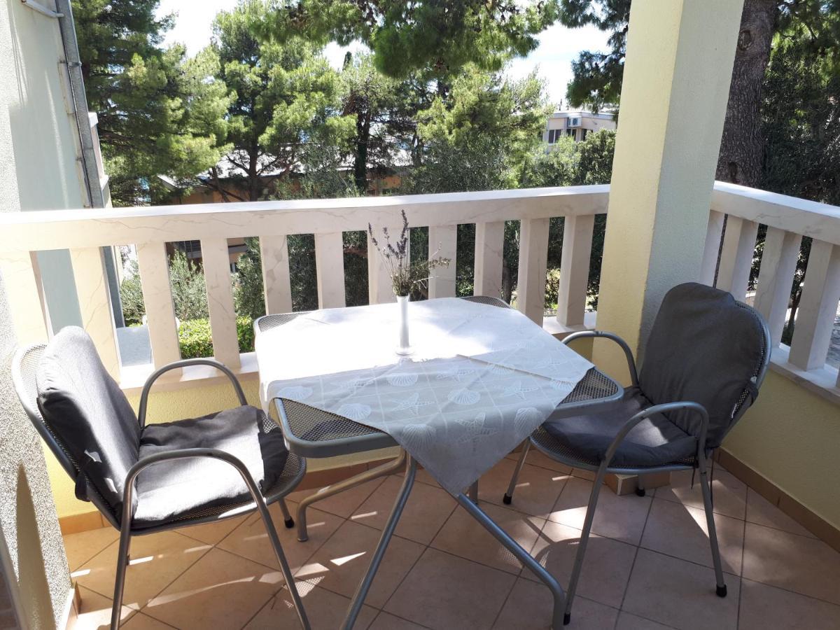 Villa Rosso Baška Voda エクステリア 写真